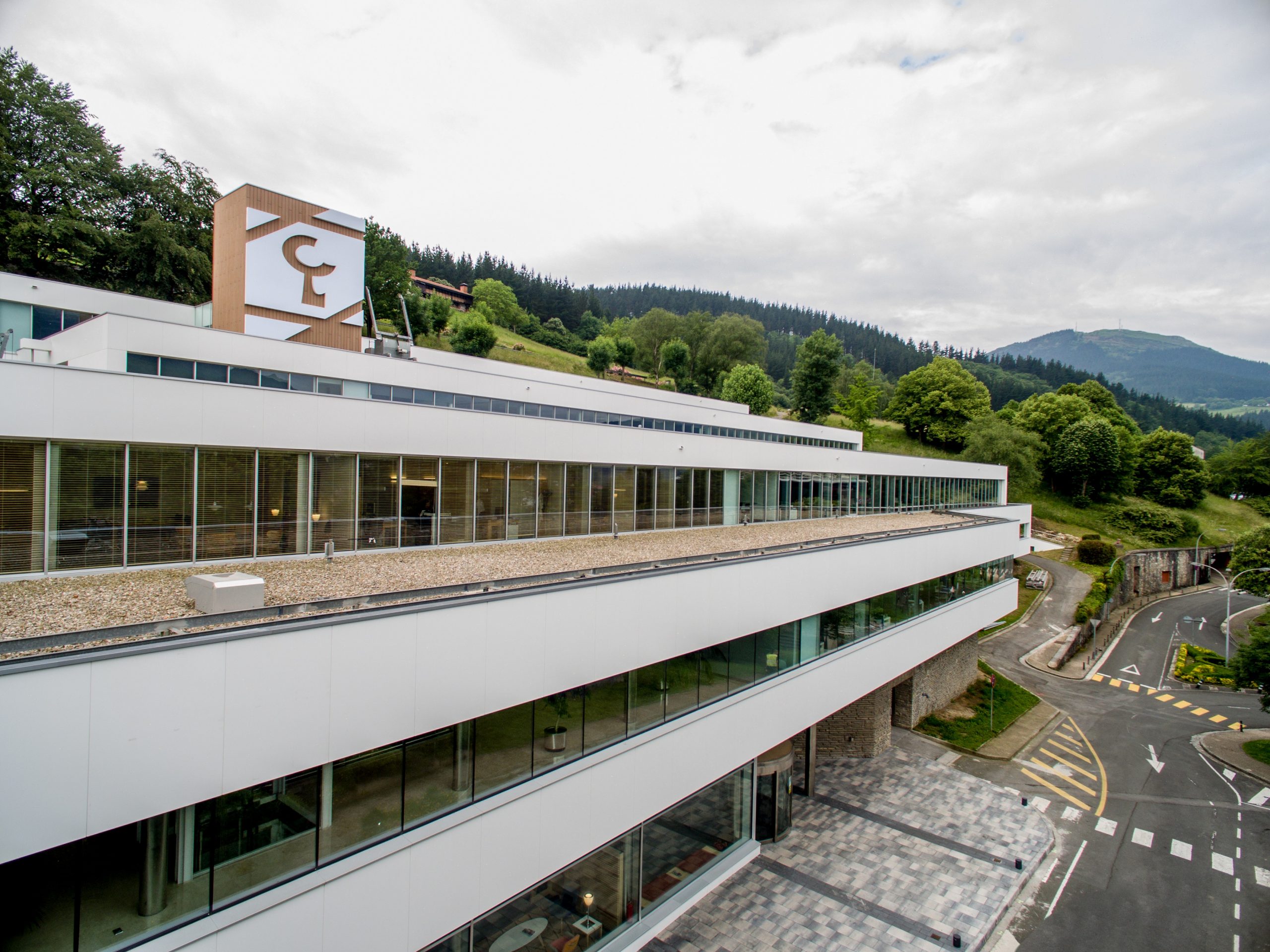 Laboral Kutxa Obtiene Un Beneficio Consolidado De 1377 Millones De Euros En 2019 Sala De 3169