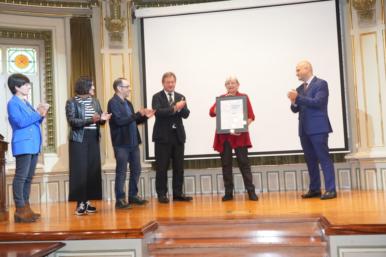 Mariolein Sabarte Gana El Premio De Traducción Etxepare – LABORAL Kutxa ...